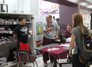 Best Buddies/Caring Cats Club involves special education students on campus