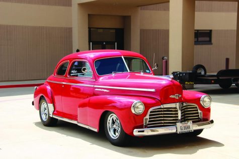 Auto classes crank out car show