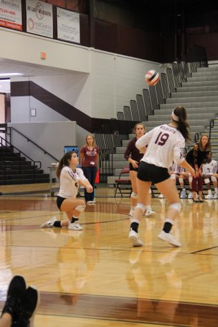 Volleyball serves West in nailbiter game
