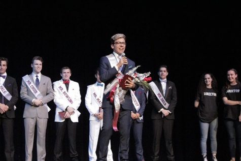 Mr. Plano full of laughs, absurdity