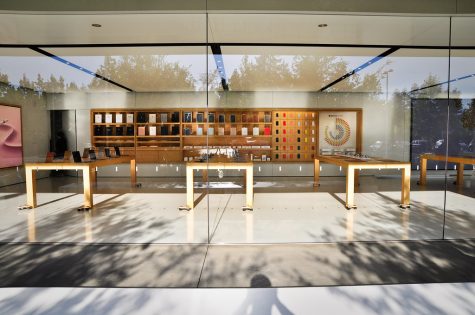 Apple closed some of their Dallas stores