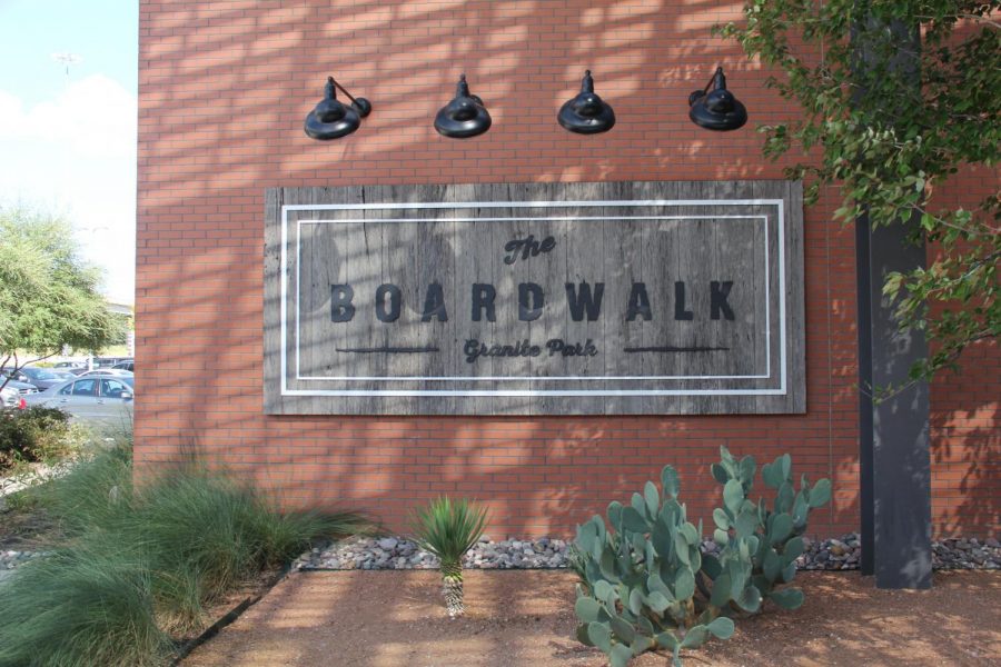 The+boardwalk+is+a+great+place+for+students+to+take+their+photos+for+homecoming+%28photo+by+Rose+Wright.%29